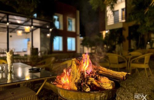 Dhikuli Hotel | The Maple Woods Resort