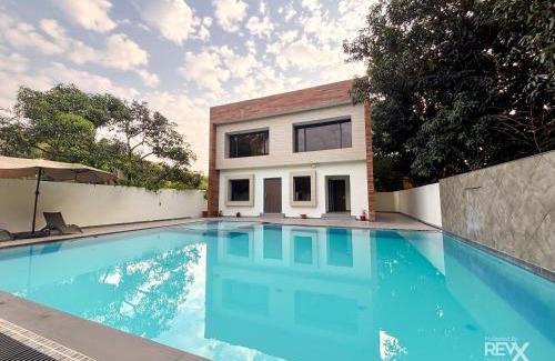 Dhikuli Hotel | The Maple Woods Resort