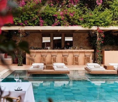 Vouliagmeni Hotel | The Margi