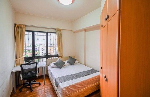 Singapore Apartment | The May-Fair: Located near major universities like NUS, INSEAD...