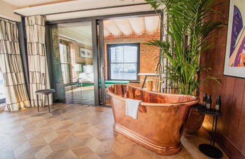 North Wall Hotel | The Mayson