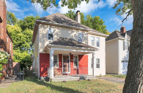 Grandview Heights House | The Meadow Adventure