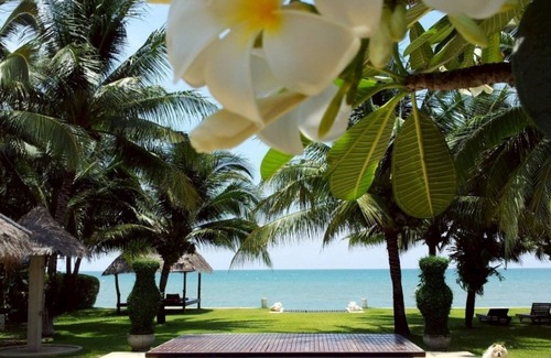 Puk Tian Villa | The Memory - 4 Bedrooms Beachfront Pool Villa