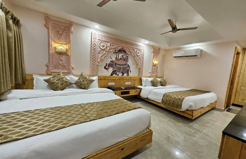 Shivpuri Hotel | The Mewar Palace and Resort
