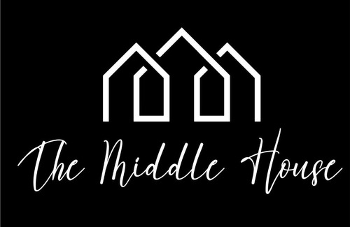 Satu Mare Apartment | The Middle House