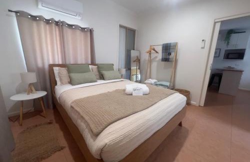 Lightning Ridge Apartment | The Miners Cottage On Nettleton Lightning Ridge