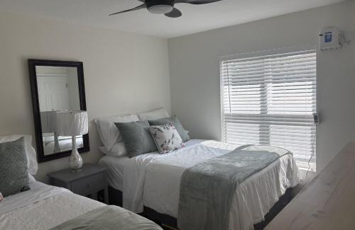 Jefferson House | The Mistletoe Getaway