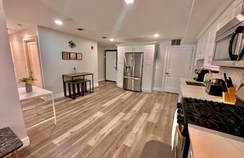 Paterson Apartment | The Modern Suite - 2BR Close to NYC