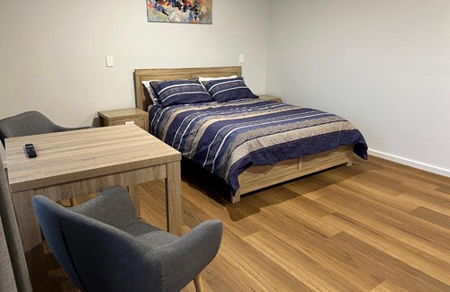 Swan View Hotel | The Morrison Motel