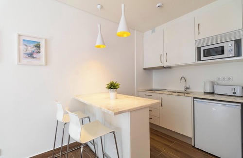 Linda-a-Velha Hotel | The Navigator - Ocean Heights