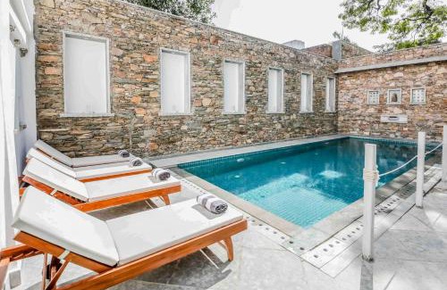 Udaipur City Centre Bed & Breakfast | The Neem Tree