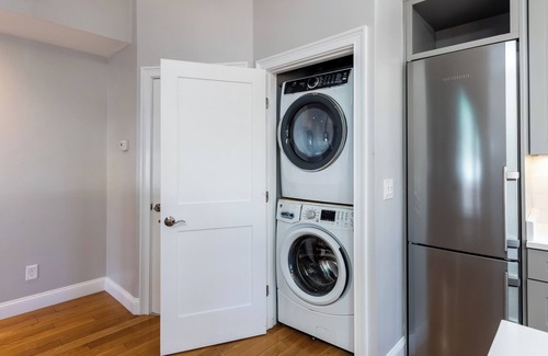 Fifth Ward House | The Newport Lofts - 595 Thames Street