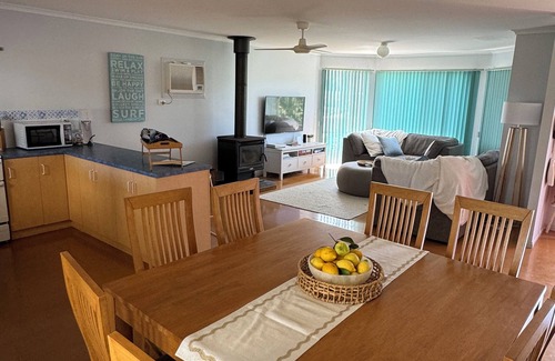 Middleton House | The Nook on Newell, minutes to the beach on foot - Pets welcome