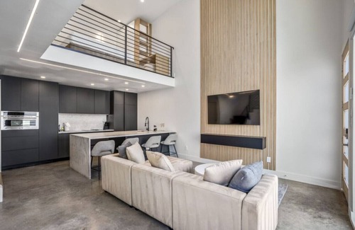 Greater East End Apartment | The O'Four Lofts Cabin, Unit C