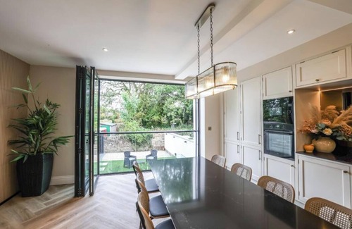 Stockport House | The Oak Dene is a beautifully designed retreat in High Lane that blends sophisticated style with everyday comfort. Finished to an exceptional standard and a calm neutral palette that creates a sense of modern elegance from the moment you walk in.