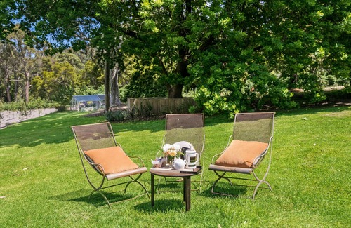 Red Hill South House | The Oaks Stunning Red Hill Country and Coastal Home 15 Acres, Wineries, Beaches