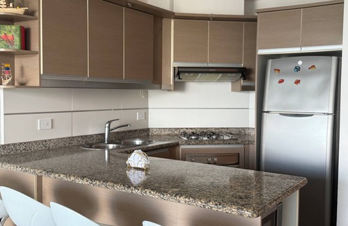 Tonsupa Condo | The ocean view condo .”Diamond Beach “ . 2 bedroom with air and WiFi. 2 floor