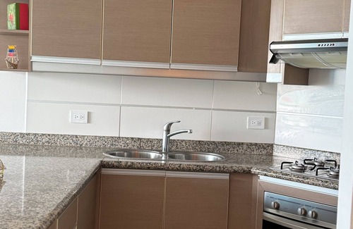 Tonsupa Condo | The ocean view condo .”Diamond Beach “ . 2 bedroom with air and WiFi. 2 floor