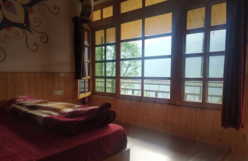 Burwa House | The offbeat nest Majhach