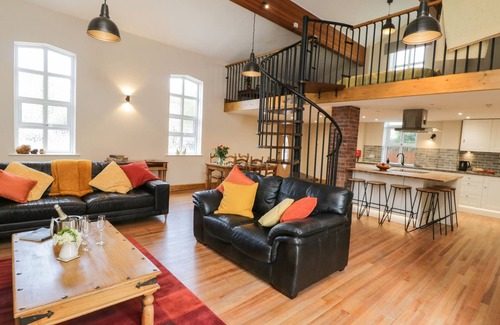 Shiptonthorpe Cottage | THE OLD CHURCH, pet friendly, with a garden in Shiptonthorpe, York