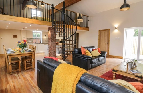 Shiptonthorpe Cottage | THE OLD CHURCH, pet friendly, with a garden in Shiptonthorpe, York