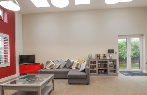 St Margaret's at Cliffe Cottage | THE OLD FIRE STATION, pet friendly in St Margaret's At Cliffe