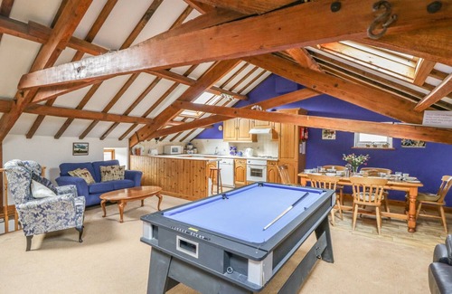 Scawton Cottage | THE OLD HAYLOFT, pet friendly in Kirkbymoorside