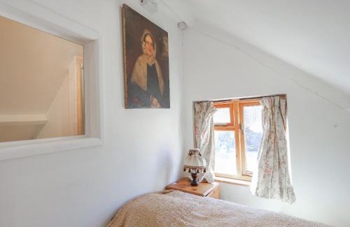 Alton Barnes House | The Old Tack Room - Uk49233