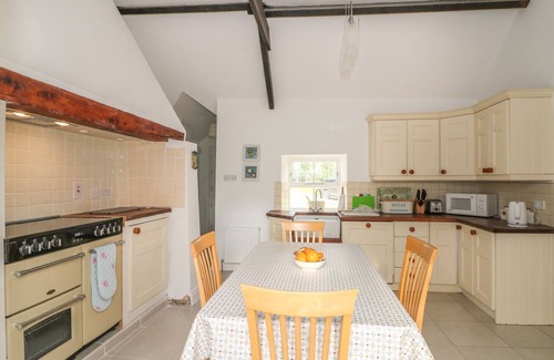 Shillelagh Cottage | THE OLD WHITE COTTAGE, pet friendly in Shillelagh, County Wicklow