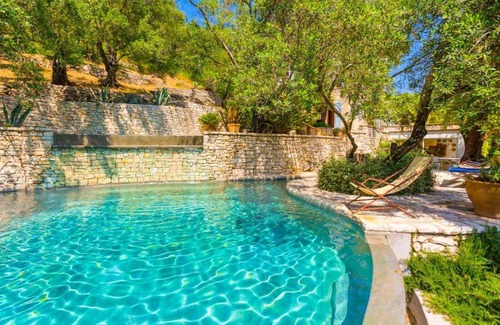 Kavalleraina Villa | The Olive Press Agni Bay