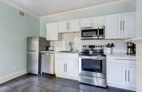 Beach Institute House | The Olive Trio - 3 Homes | Sleeps 14 + Pets!