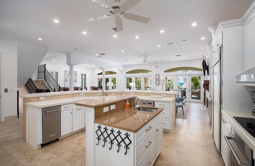 Fort Walton Beach - Destin House | The One Legged Seagull! Absolute Luxury in Destiny By The Sea Sleeps 16.