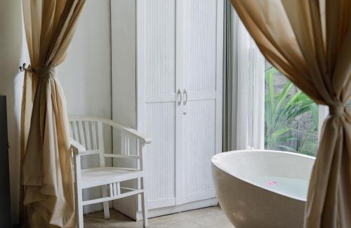 Pengosekan Hostel | The Onion Collective