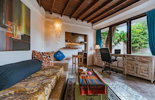 Pengosekan Hostel | The Onion Collective