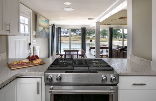 Onset House | The Onset Beach Compound-Cape Cod Beach Resort & Oceanic Habitat