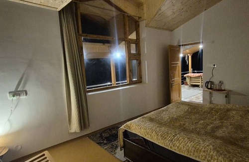 Manali Cabin | The Orchard Retreat VanVaas