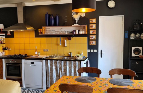 Puicheric Apartment | The Oustal Delcastèl, Furnished very comfortable with large south facing terrace and BBQ