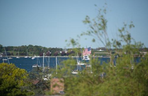 Newport Bed & Breakfast | The Outlook Inn