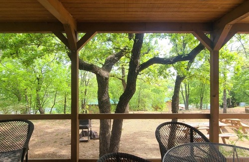 Chico Cabin | The Overlook Lodge at Northside Marina & Resort