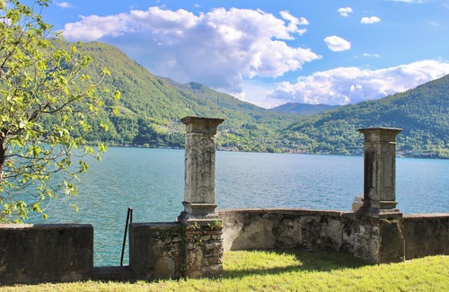 Cima Apartment | The Painter's Nest with Private Lake Garden