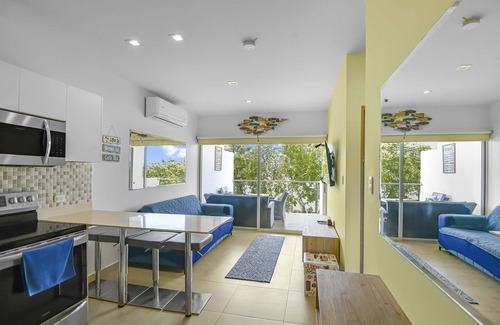 Bejuco Condo | The Palms, Beachfront Condo with AC and pools!