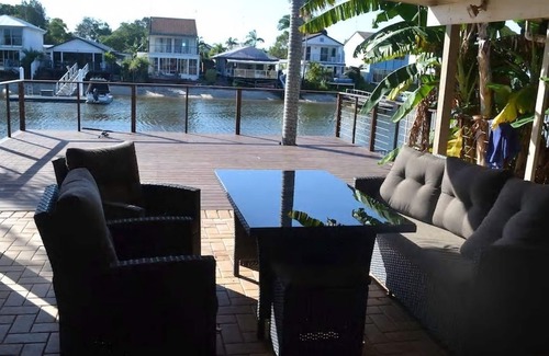 Mountain Creek House | The Palms Mooloolaba Water front home