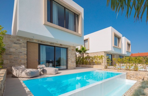 Tkon Villa | The Palms Resort - Villa Beach III