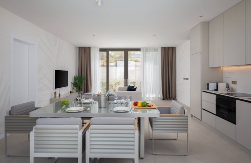 Tkon Villa | The Palms Resort - Villa Dream IV