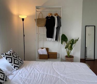 Jenjarom Ski Chalet | The paper garden By Juniar Place