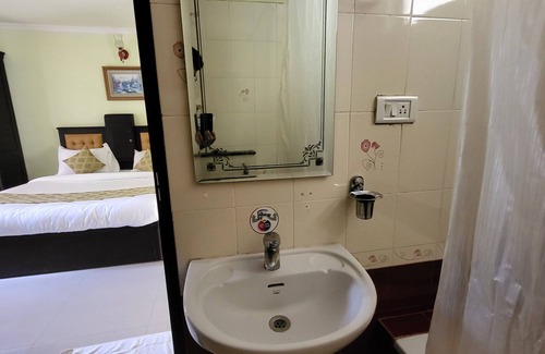 Moolakadai Hotel | The Paradise by Prasanth