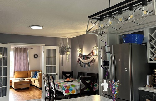 Paradise House | The Paradise Retreat: Rare find 3 bdrm close to shopping and local attractions