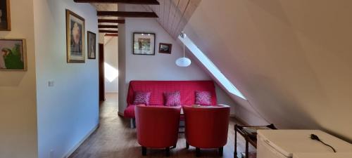 Tappernoje Apartment | The parrot hotel, live in a rescue animal park