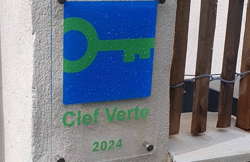 Veigne House | The peacock of the day in Touraine