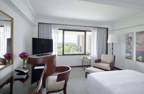 Urdaneta Hotel | The Peninsula Manila